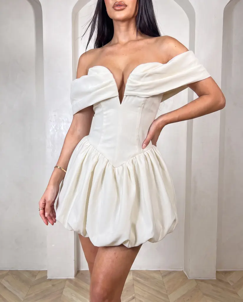 DRESSGLOVE.webp